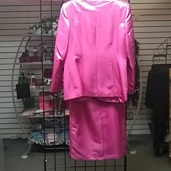 2pc suit - Picture 4 of 6